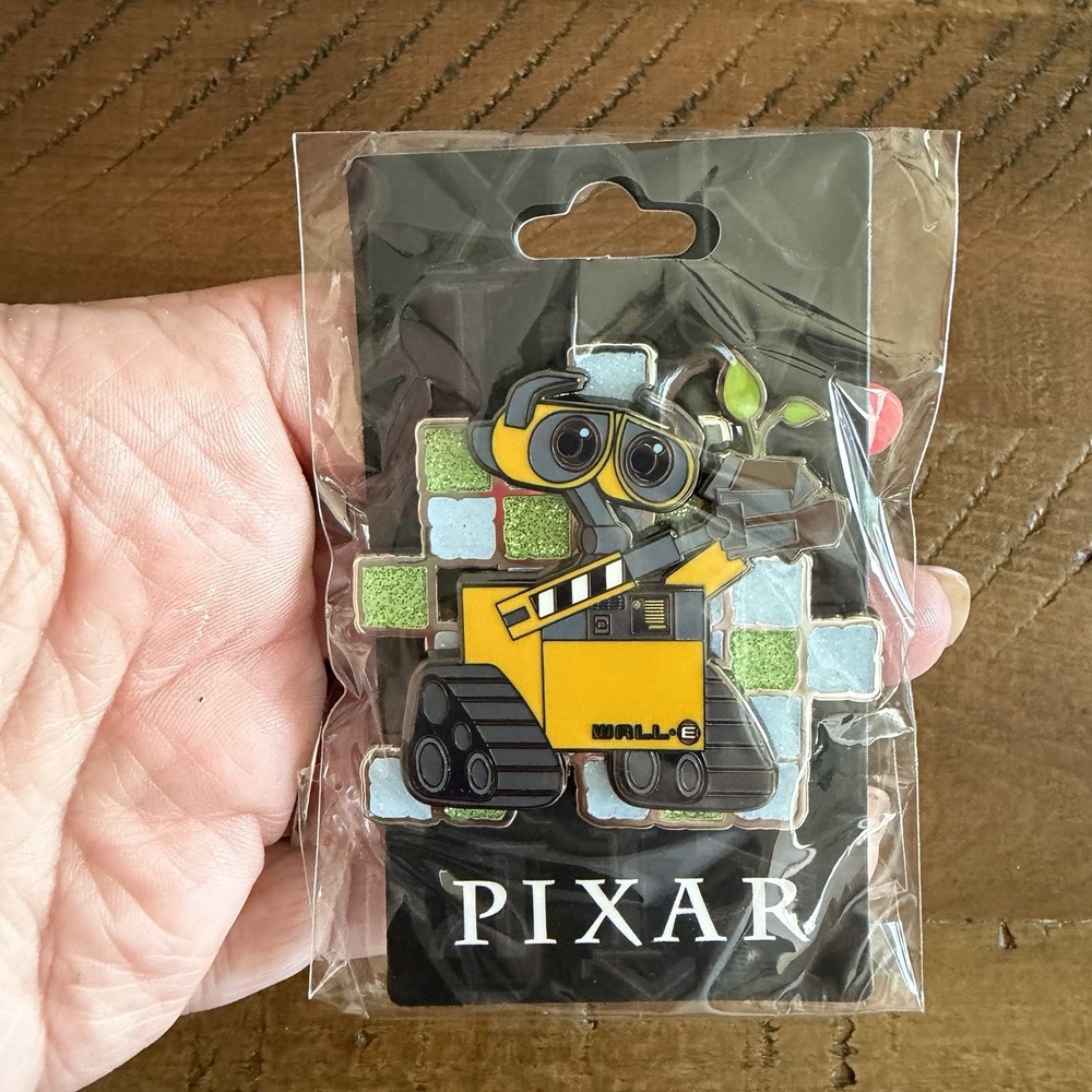 Disney Pixar WALL-E Limited Edition Layered Glitter Enamel Pin SalesOne NEW Rare